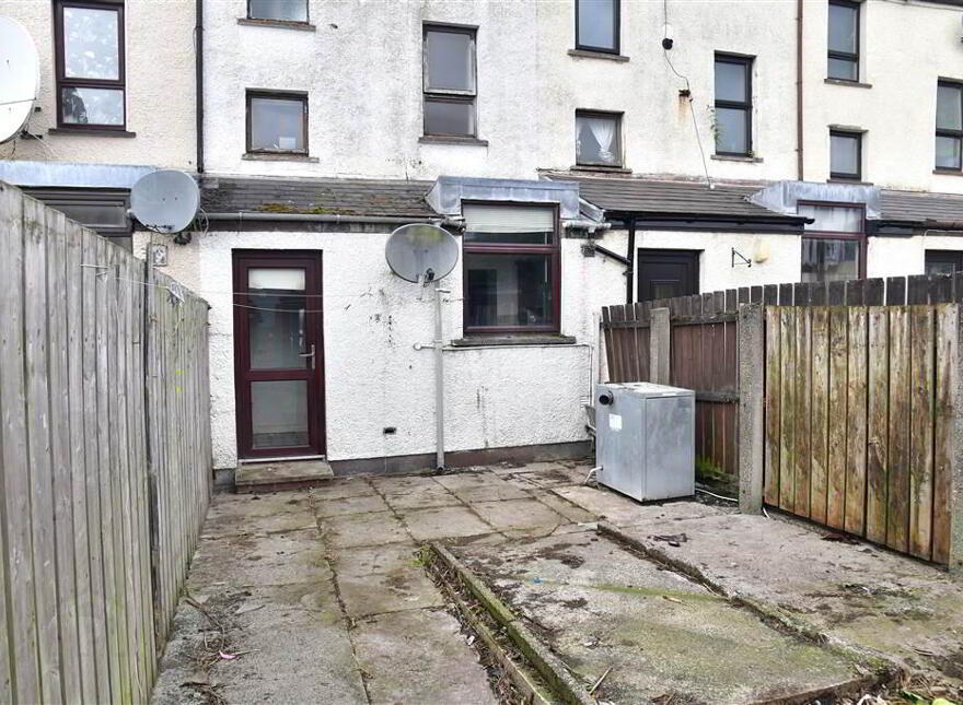 14 Clonavon Road, Ballymena, BT43 5BQ