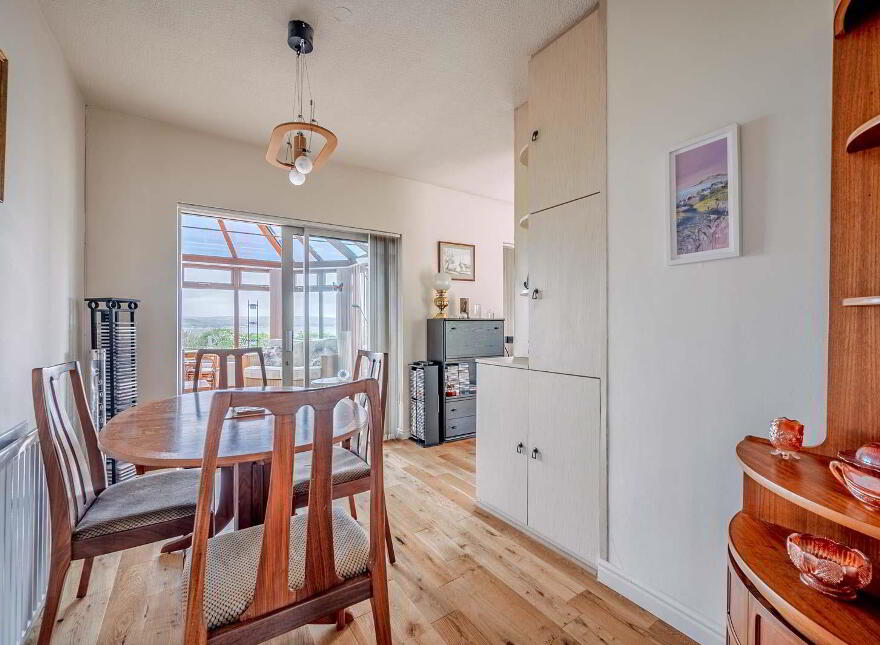 4 Rathmoyle Park, Holywood, BT18 0DT