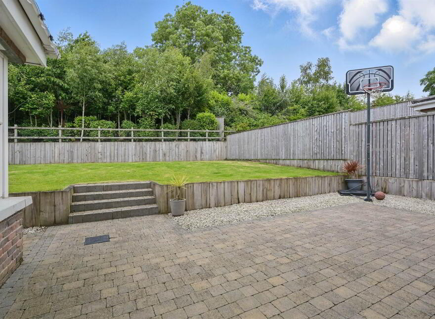 34 Millreagh Grove, Dundonald, Belfast, BT16 1AH