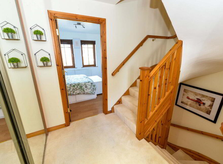 17 Kinnegar Drive, Holywood, BT18 9JQ