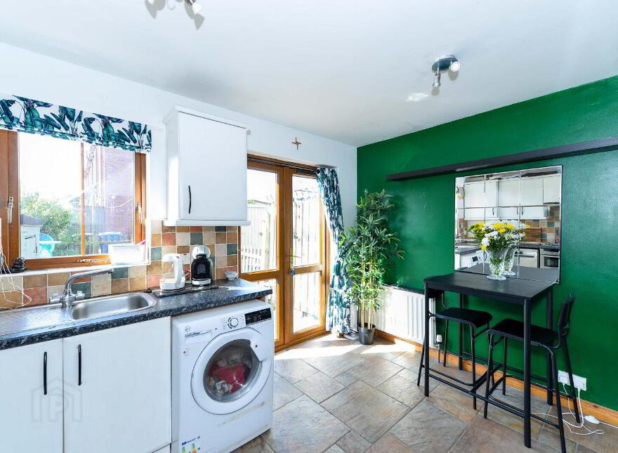 17 Kinnegar Drive, Holywood, BT18 9JQ