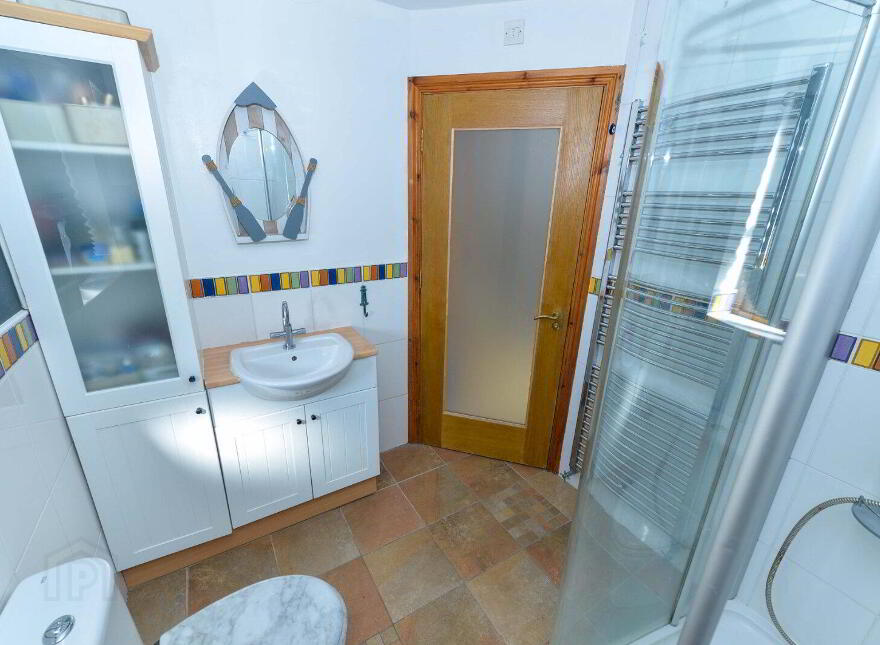 17 Kinnegar Drive, Holywood, BT18 9JQ