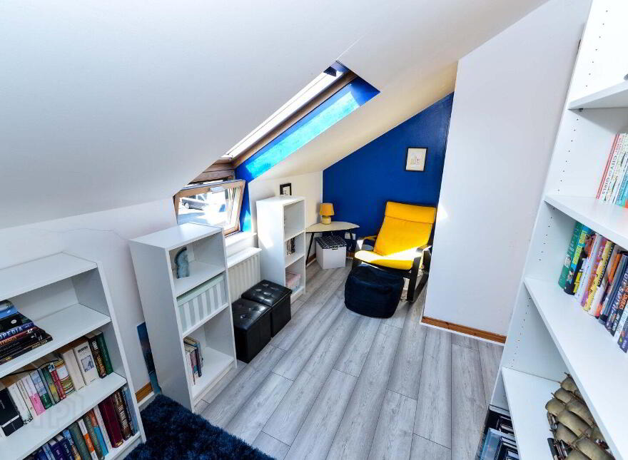 17 Kinnegar Drive, Holywood, BT18 9JQ
