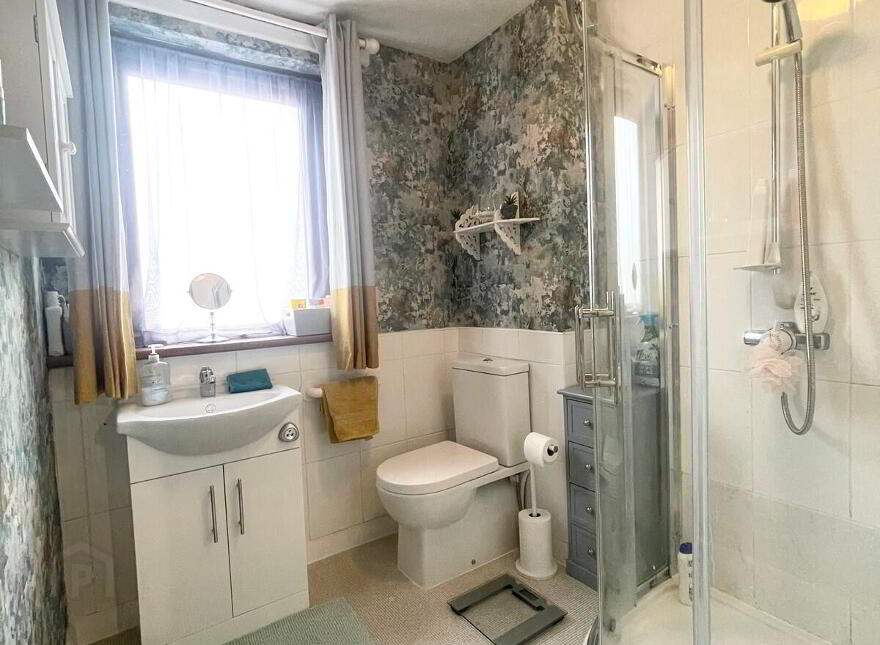 7 Crocknamack Square, Portrush, BT56 8LE