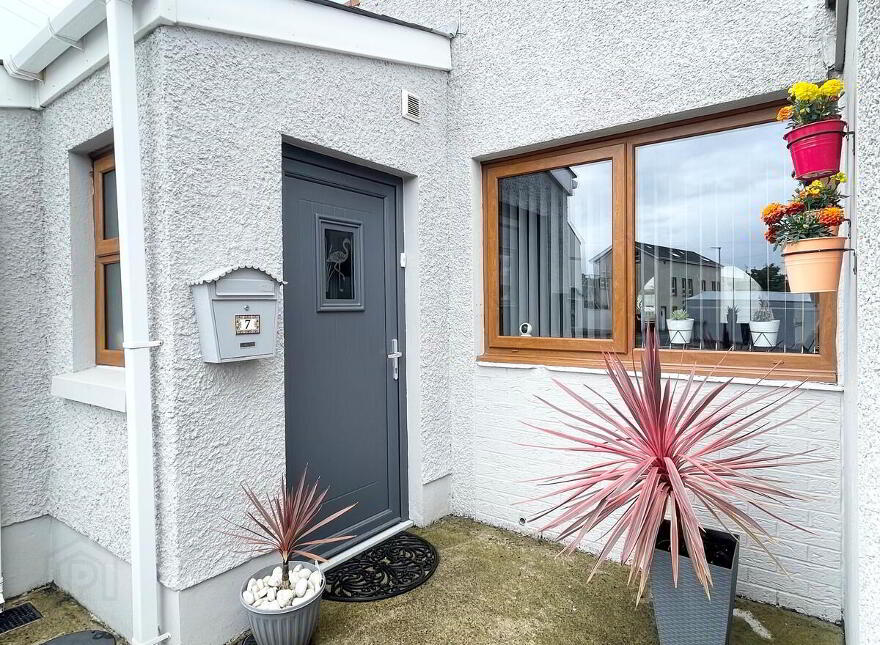 7 Crocknamack Square, Portrush, BT56 8LE