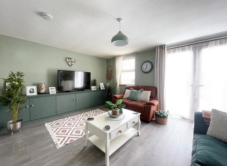 7 Crocknamack Square, Portrush, BT56 8LE