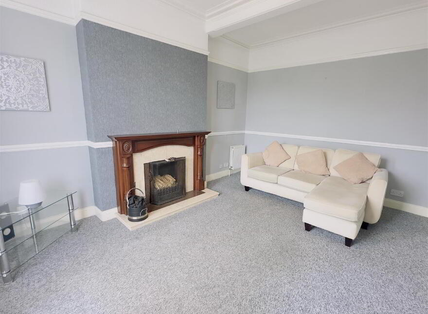 18 Bryansford Gardens, Newcastle, BT33 0EQ