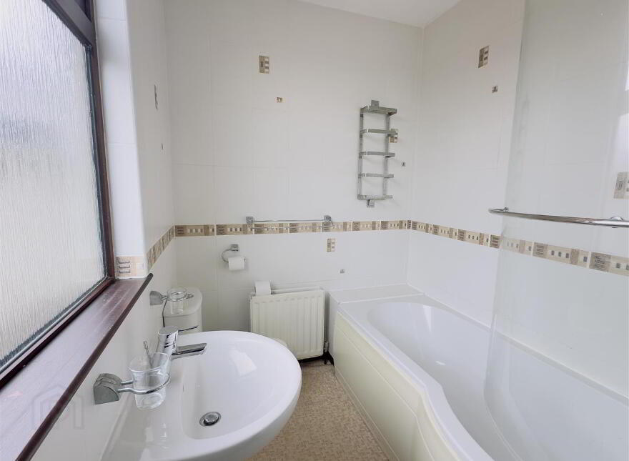18 Bryansford Gardens, Newcastle, BT33 0EQ