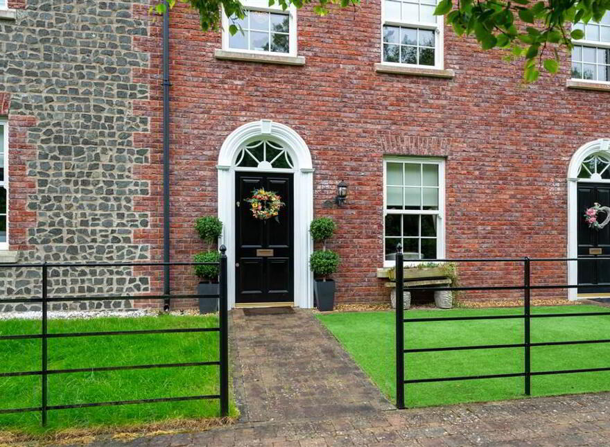 12 Breton Drive, Lisburn, BT28 3ZA