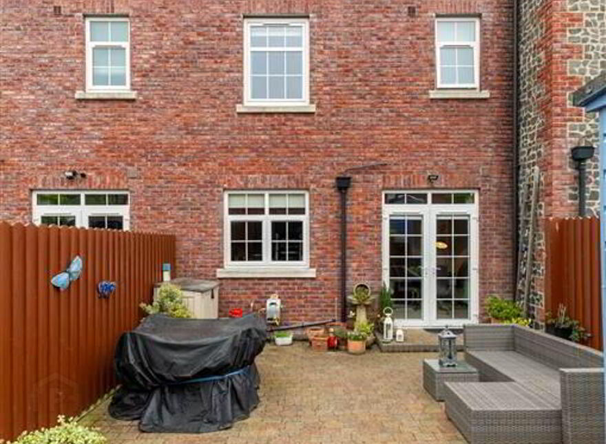 12 Breton Drive, Lisburn, BT28 3ZA