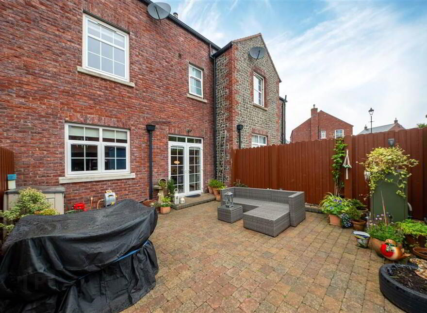 12 Breton Drive, Lisburn, BT28 3ZA