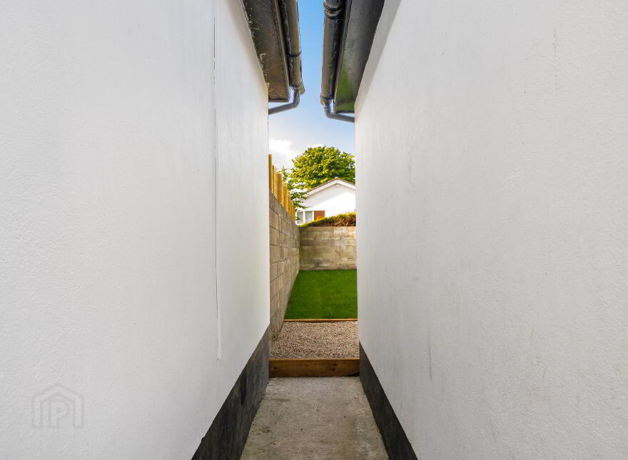 25 The Garth, Kingswood Heights, Dublin, D24K18V