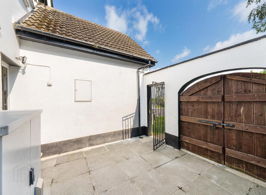 25 The Garth, Kingswood Heights, Dublin, D24K18V
