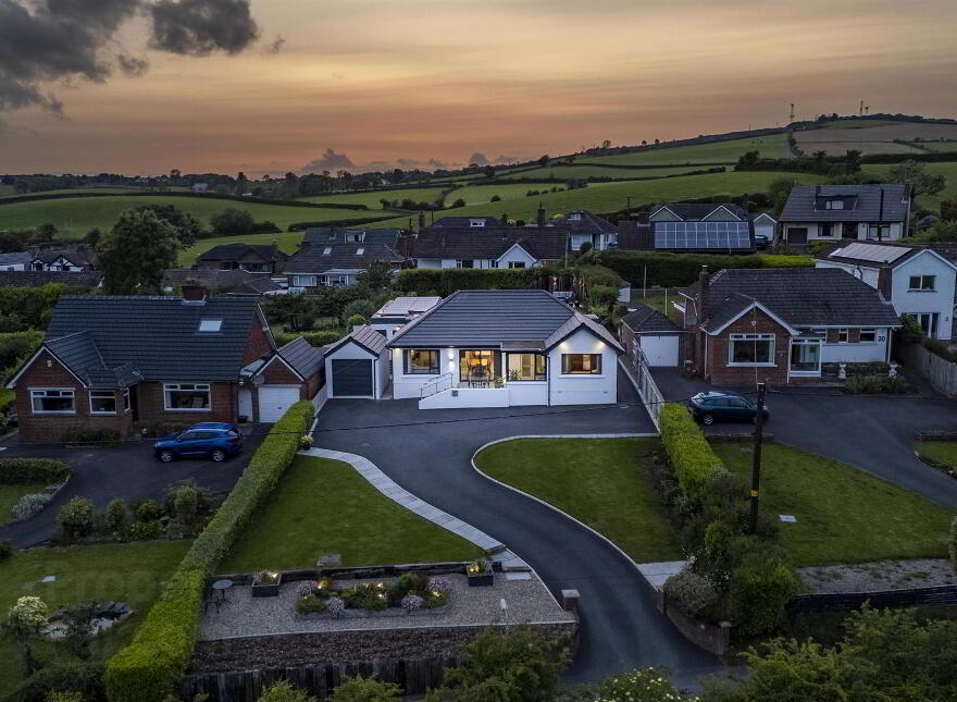18 Ballybarnes Road, Newtownards, BT23 4UE photo