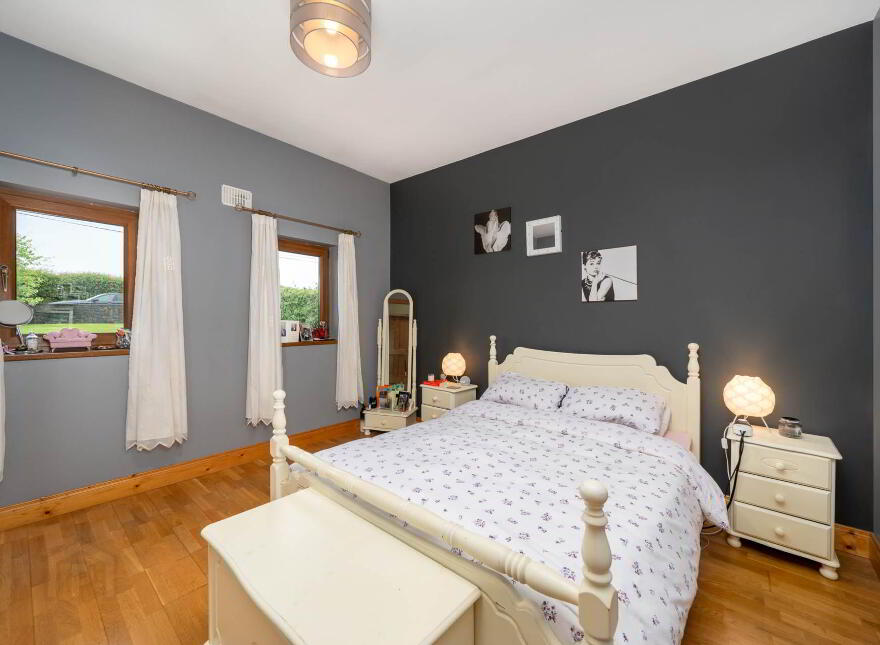 Carrowloughan, Kiltoom, Athlone, N37K5W5