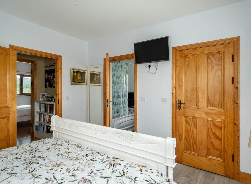 Carrowloughan, Kiltoom, Athlone, N37K5W5