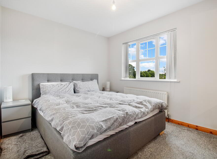 29 Wheatfield, Muff, F93Y157