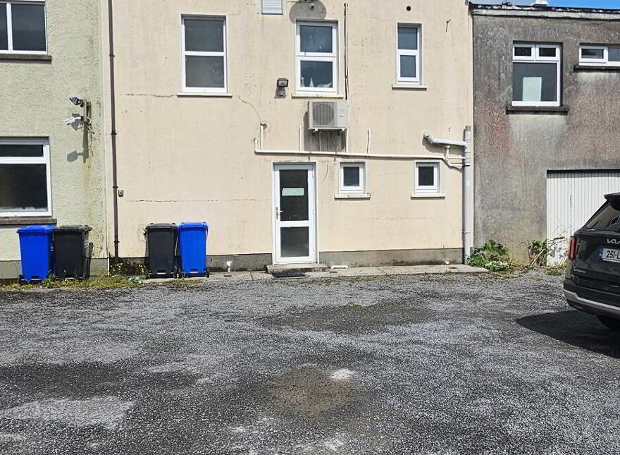 Main Street, Carrick-On-Shannon, N41X310