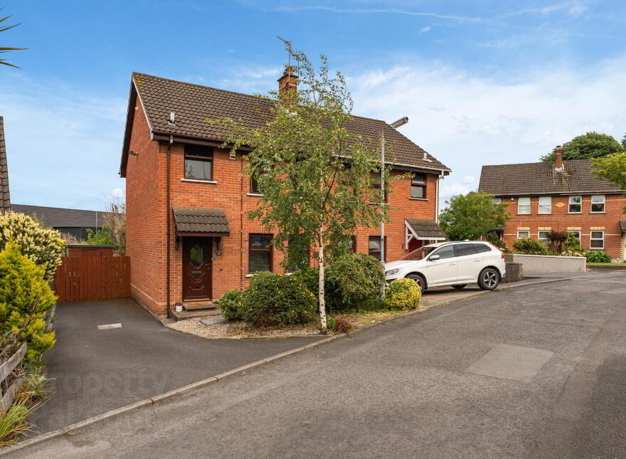 15 High Street Grove, Comber, Newtownards, BT23 5QF photo