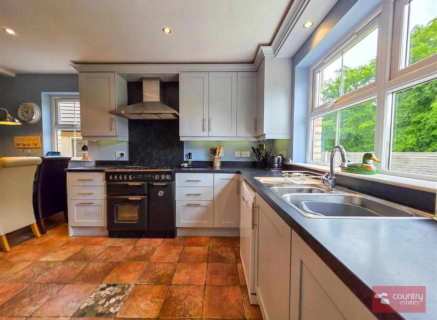 63 Lynda Meadows, Jordanstown, Newtownabbey, BT37 0AT