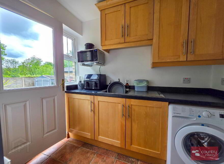 63 Lynda Meadows, Jordanstown, Newtownabbey, BT37 0AT