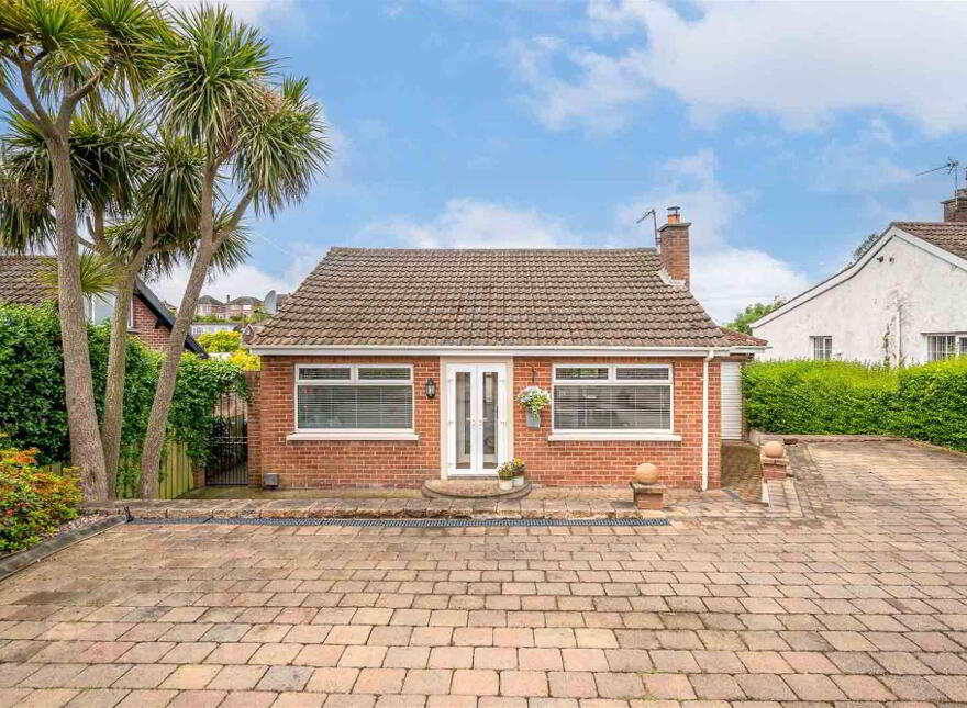 86 Newtownards Road, Bangor, BT20 4HR photo