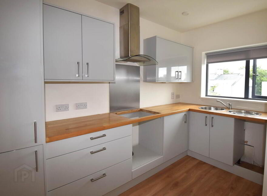 32 Copper Point, Airhill, Schull, P81X275