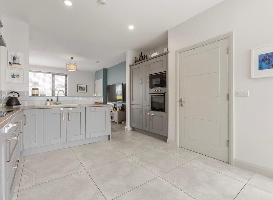 2 Hatheran Square, Portstewart, BT55 7UL