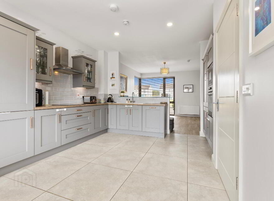 2 Hatheran Square, Portstewart, BT55 7UL