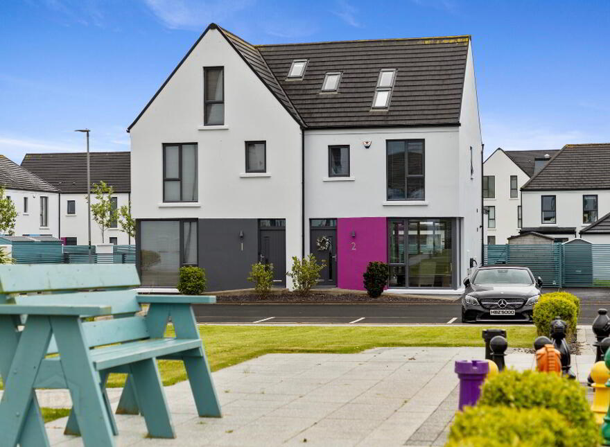 2 Hatheran Square, Portstewart, BT55 7UL