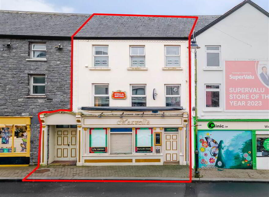 Maxwell's Pub & Restaurant, The Square, Claremorris, Mayo, F12C9D2