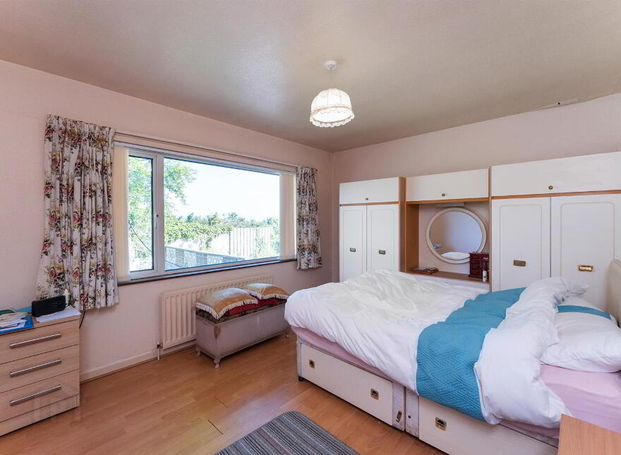16 Hillcrest Avenue, Newtownards, BT23 7AW