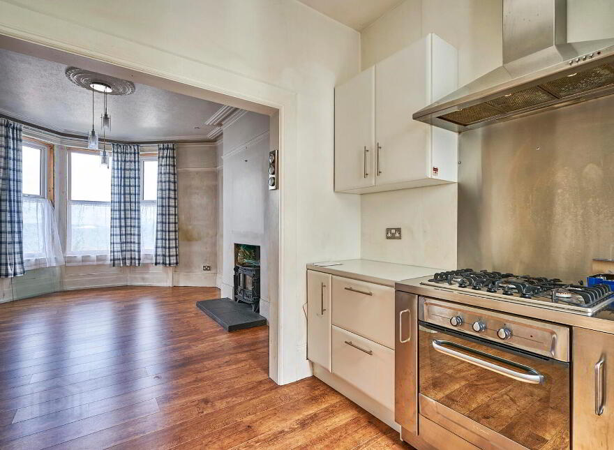 44 Seacliff Road, Bangor, BT20 5EZ
