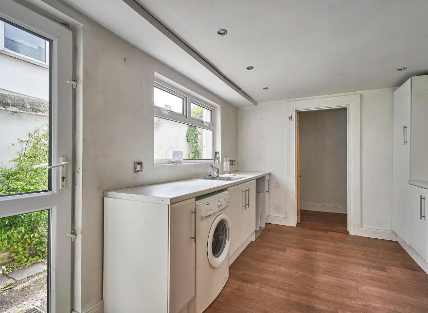 44 Seacliff Road, Bangor, BT20 5EZ
