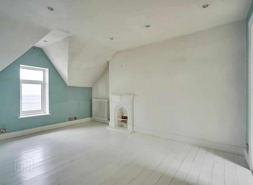 44 Seacliff Road, Bangor, BT20 5EZ