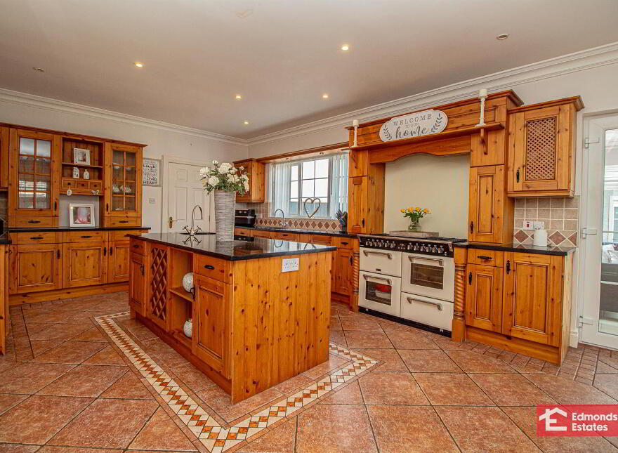 10 Three Trees Manor, Broughshane, Ballymena, BT43 7GY
