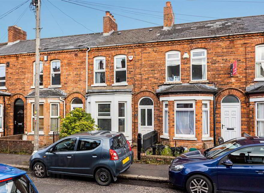 42 St Albans Gardens, Stranmillis, Belfast, BT9 5DR photo