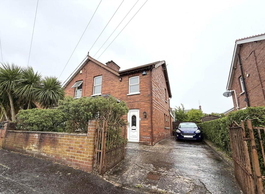 57 Hillsborough Drive, Belfast, BT6 9DS photo