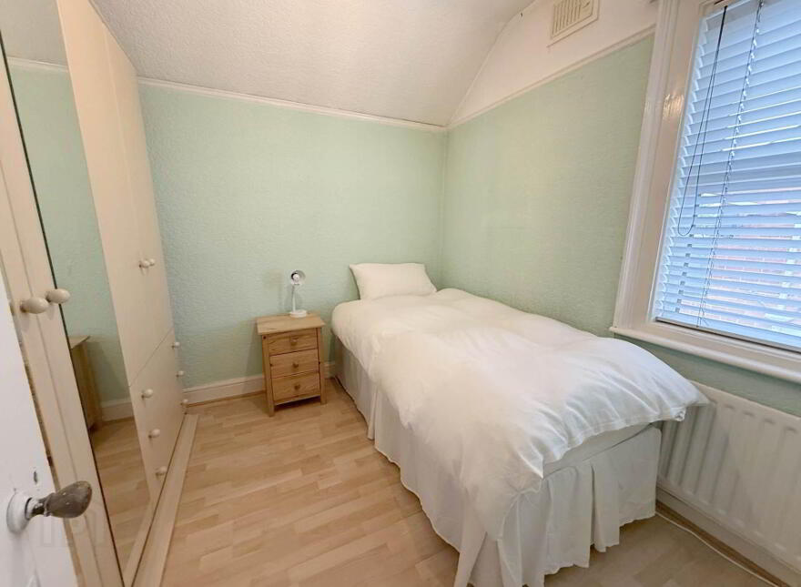 57 Hillsborough Drive, Belfast, BT6 9DS