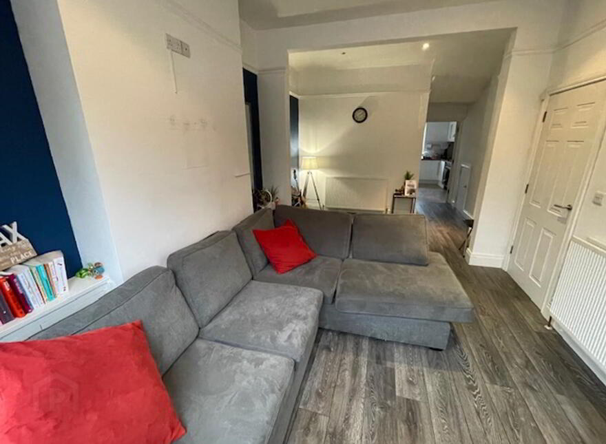 228 Ravenhill Road, Belfast, BT6 8EF