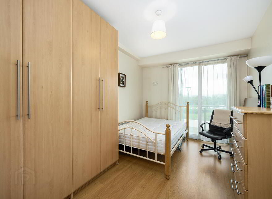 81 The Crescent Building, Parkwest, Dublin, D12N525