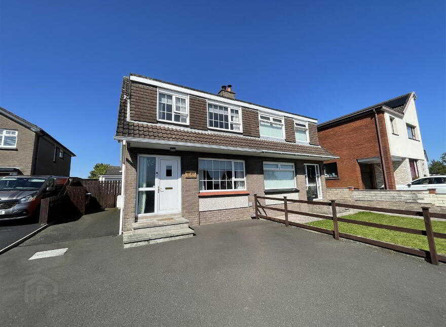49 Clare Heights, Ballyclare, BT39 9HA