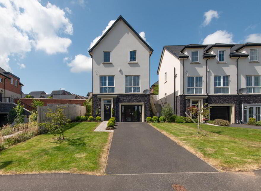 2 Mill Valley Way, Belfast, BT14 8LH photo