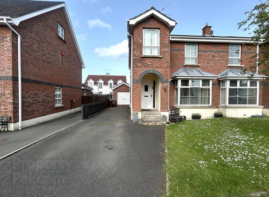 18 Greenvale Mnaor, Antrim, BT41 1SB photo