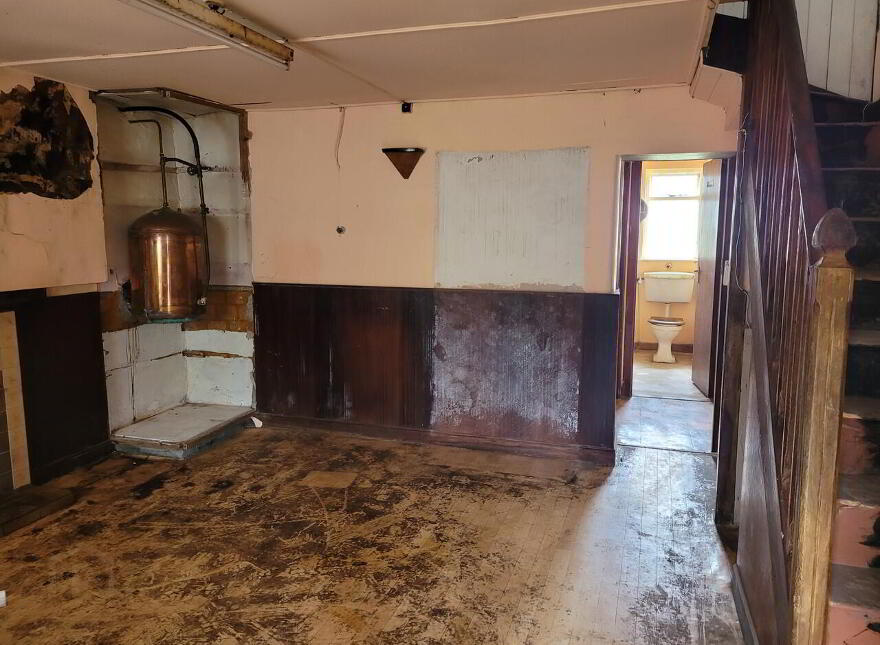 For Sale - Traditional Stone House, Brehig, Waterville