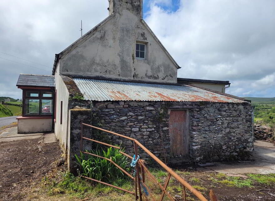 For Sale - Traditional Stone House, Brehig, Waterville
