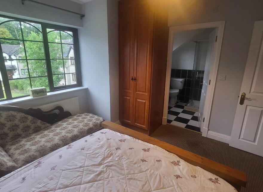 21 Crofton Court. Lough Rynn, Mohill, N41R223