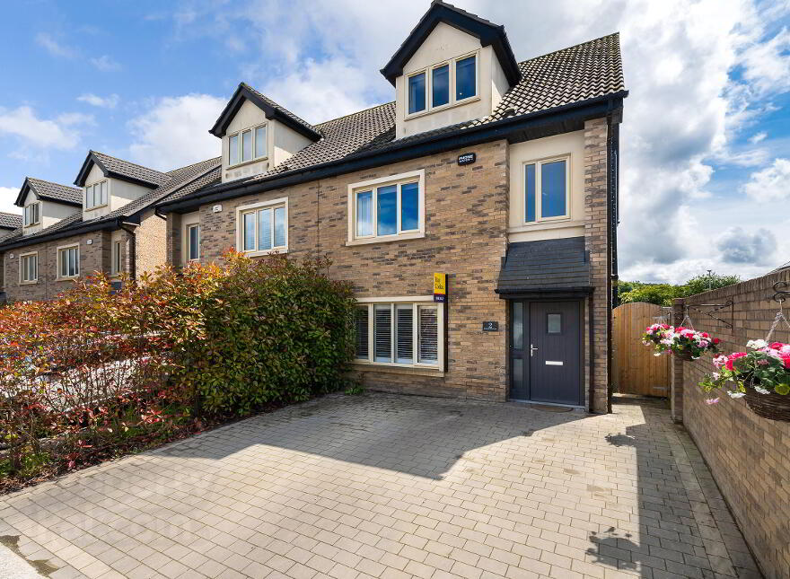2 Rathmill Meadows, Rathcoole, Dublin, D24EE6T photo