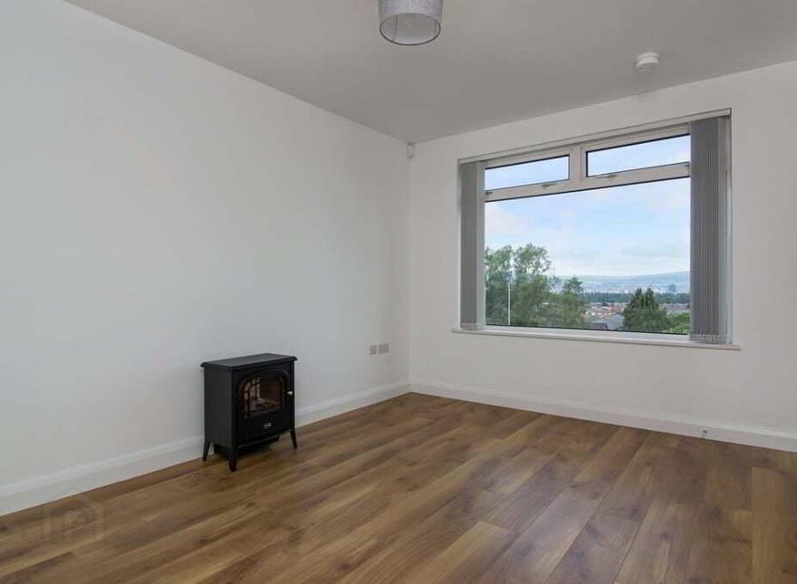 30 Beechgrove Drive, Belfast, BT6 0NW