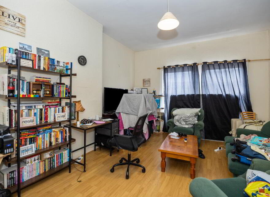 45 Cromwell Road, Belfast, BT7 1JX